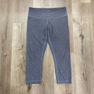 Lululemon athletica grey cropped leggings size 8